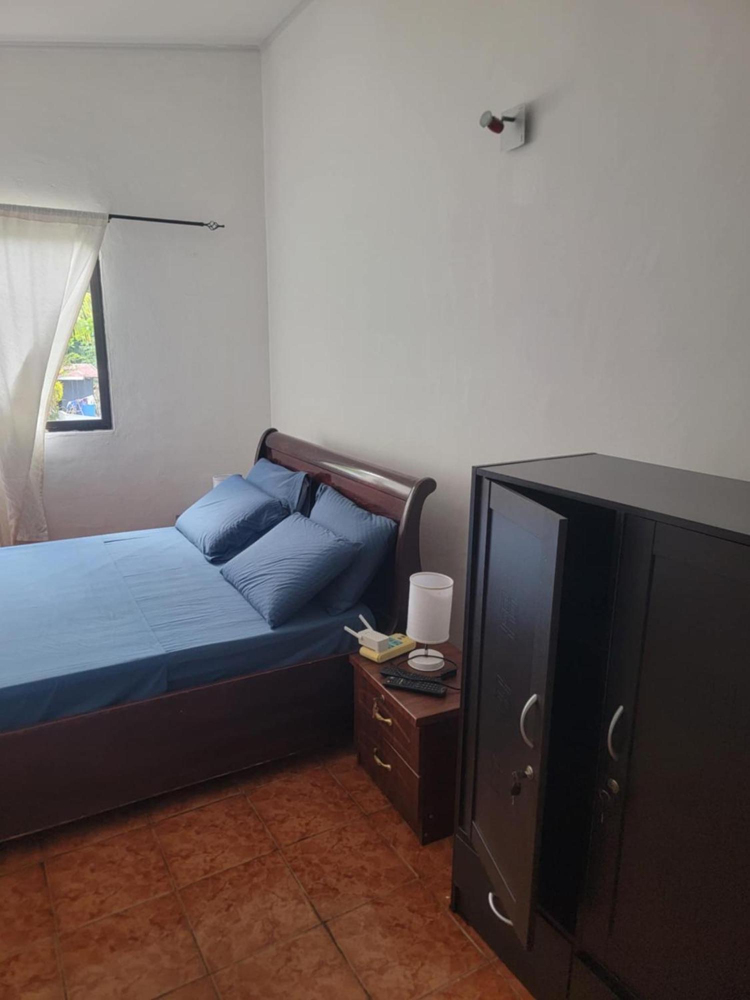 Papayas Self Catering Room 维多利亚 外观 照片